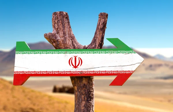 Flaga Iranu drewniany znak — Zdjęcie stockowe