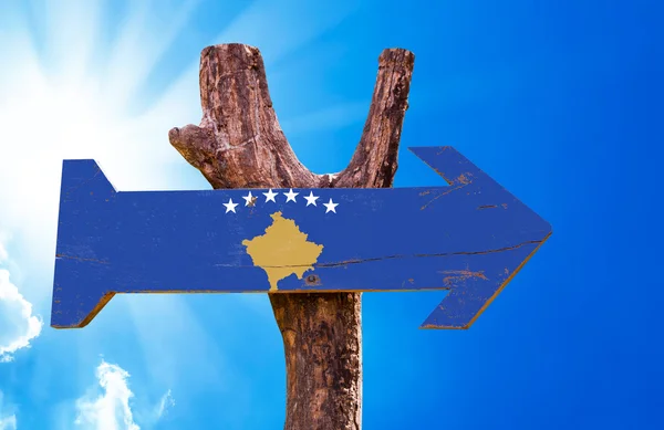 Kosovo vlag houten teken — Stockfoto