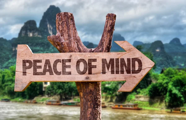 Peace of Mind wooden sign — Stock Photo, Image