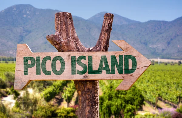 Піко острів дерев'яні знак — стокове фото