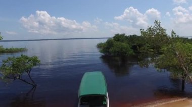 Amazon nehri, Manaus teknede