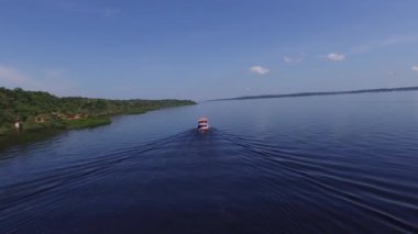 Amazon nehri, Manaus teknede