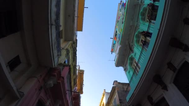 Typische Wohnsitze in Havanna — Stockvideo