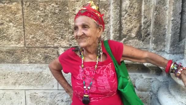 Old Cuban Woman dancing — Stock Video