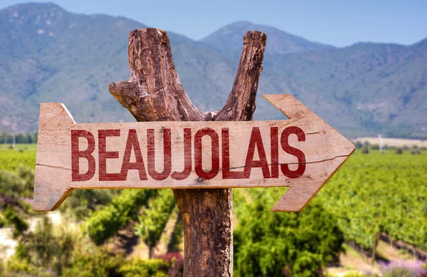 Beaujolais sinal de madeira — Fotografia de Stock