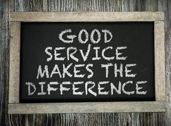 Good Service Makes The Difference on chalkboard — Stock Photo, Image