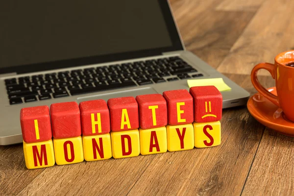 I Hate Mondays written on cubes — Stock Photo, Image