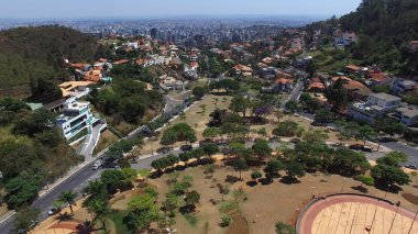 Belo Horizonte meydanında Papa