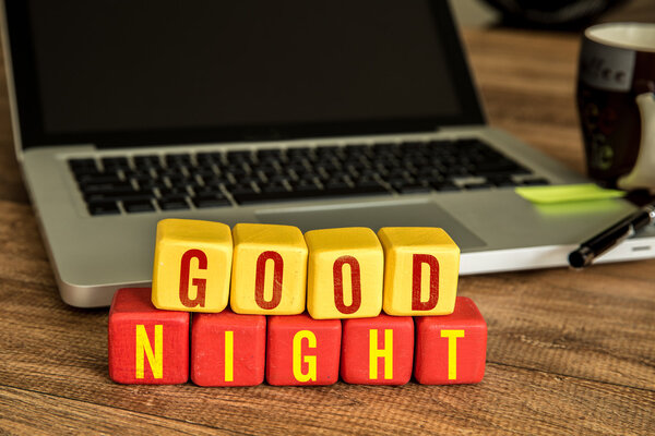 Buenas noches escrito en cubos — Foto de Stock