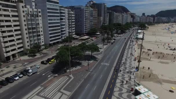 Copacabana side Walk en strand — Stockvideo