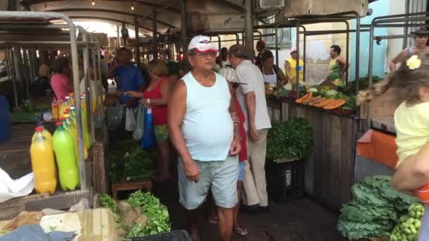 Människor på marknaden i Belem gör Para — Stockvideo