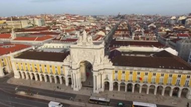 Baixa Chiado Augusta Arch Lizbon ile