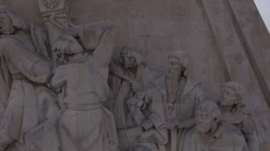 Lizbon 'daki keşiflerin anıtı