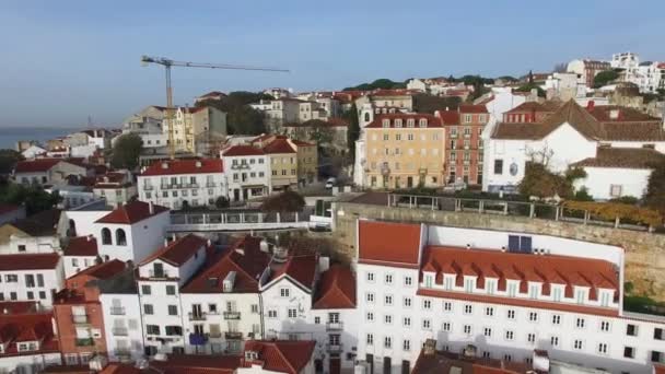 Letecký pohled na Alfama, Lisabon — Stock video