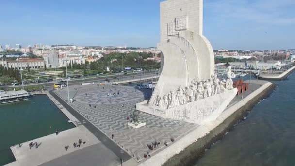 Monument över upptäckterna i Lissabon — Stockvideo