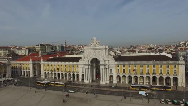 Baixa Chiado s Augusta oblouk v Lisabonu — Stock video