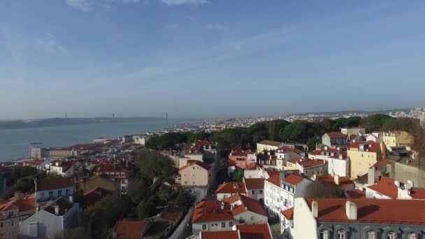 Lissabon Skyline von der alfama — Stockvideo