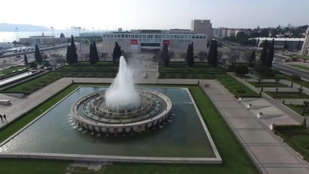 ベレンの帝国広場にある噴水 — ストック動画