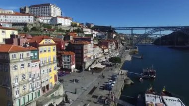 Ribeira Porto meydanda evleri