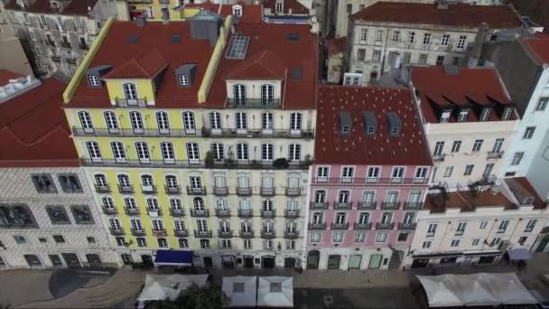 Case colorate in Alfama — Video Stock