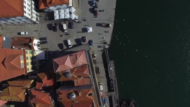 Ribeira bürgersteig in porto — Stockvideo