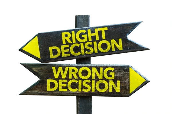 올바른 결정-잘못 된 결정 푯 말 — 스톡 사진