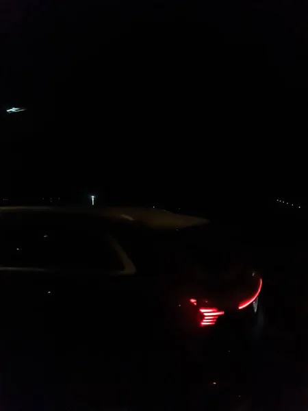 車の後ろに赤いライト オスロ — ストック写真