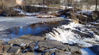 Nehirde akan su - Brums Verk