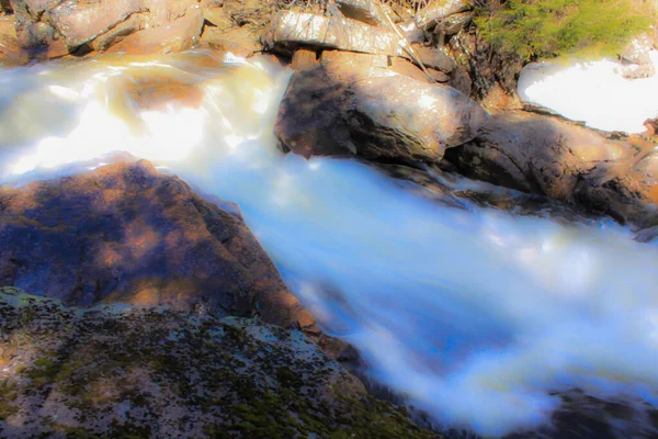 Acqua Che Scorre Sulle Rocce Solbergfossen — Foto Stock