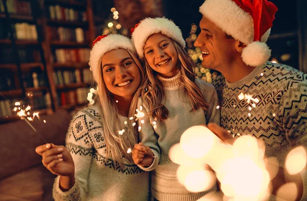 God Jul Och Gott Nytt Glad Familj Firar Vintersemester Hemma — Stockfoto