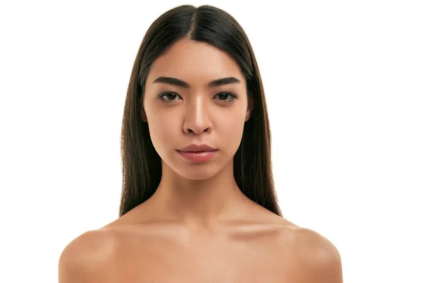 Jovem Mulher Asiática Com Pele Limpa Radiante Saudável Isolada Sobre — Fotografia de Stock