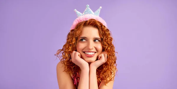 Cute Red Haired Girl Princess Curls Shiny Dress Crown Her — Stock Photo, Image