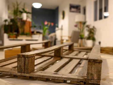 Eski palet evde DIY yapmak için