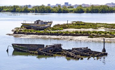 İtalya, Grado gölünde gemi enkazı var.