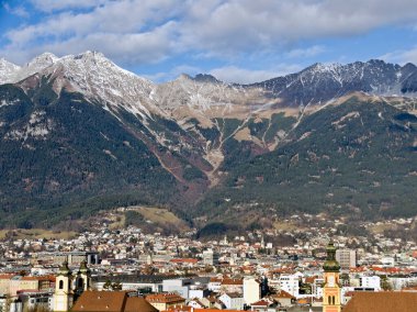 Yorgun başkent Innsbruck 'tan Seegrube' a, yani 