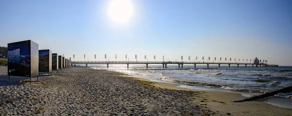 Фотовыставка Пляже Пирс Удовольствия Zingst Балтийском Море Солнечный Свет Германия — стоковое фото