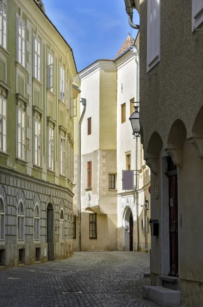 Παλιό Δρόμο Στον Ιστορικό Πυρήνα Της Πόλης Του Krems Που — Φωτογραφία Αρχείου