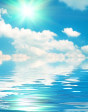 Yüzey su dalgalanma ve yumuşak gökyüzü ve bulutlar backg yansıması