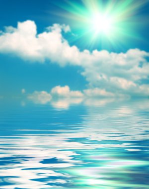 Yüzey su dalgalanma ve yumuşak gökyüzü ve bulutlar backg yansıması