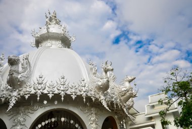 WAT Rong Khun 