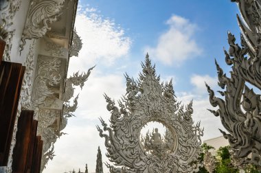 WAT Rong Khun 