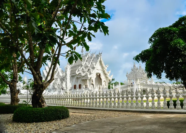 Wat Rong Khun-tempelet " – stockfoto