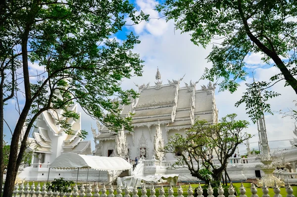 Wat Rong Khun "hvide tempel " - Stock-foto