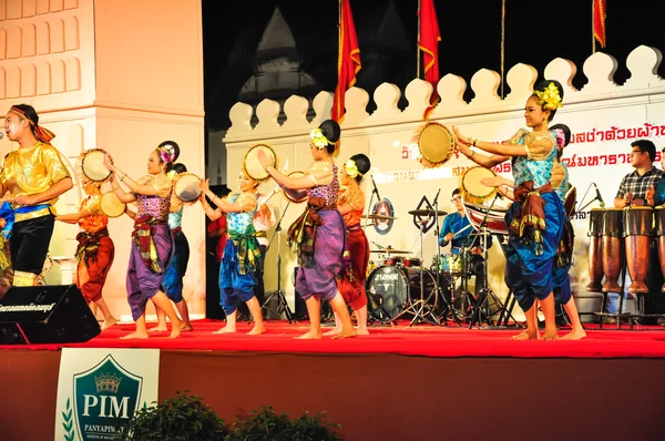 Le spectacle de danse du tambour culturel — Photo