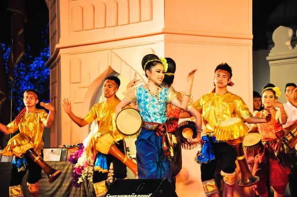 The cultural drum dance show — Stock Photo, Image