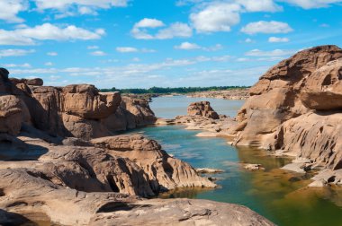 Sam Phan Bok (Üç bin delik)