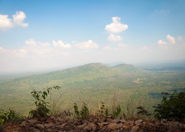 tepenin üzerinde atmosfer parlak şafak