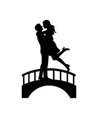 Sevgi dolu bir çift köprüde sarılıp öpüşüyor. Romantizmi ve ilişkiyi simgeliyor.