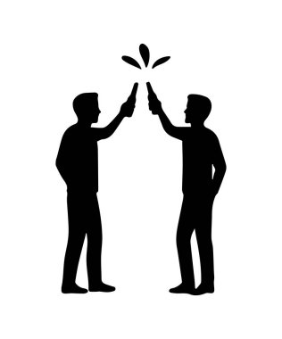 İki adam kutlama kadehinde bira şişelerini tokuşturarak arkadaşlığı sembolize ediyor.