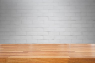 Boş tablo ve beyaz tuğla duvar arka plan